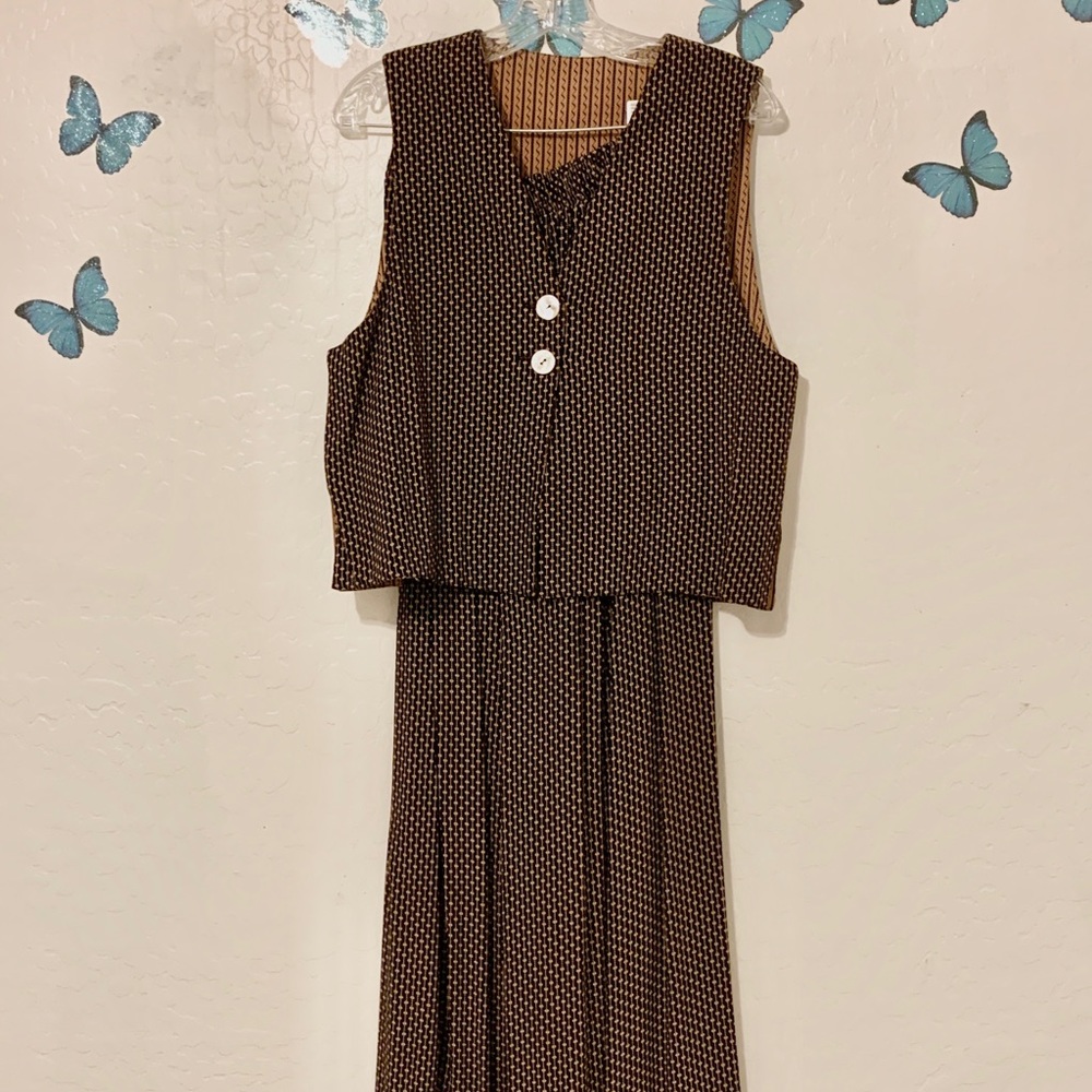 Reversible dress fast and pantaloon set